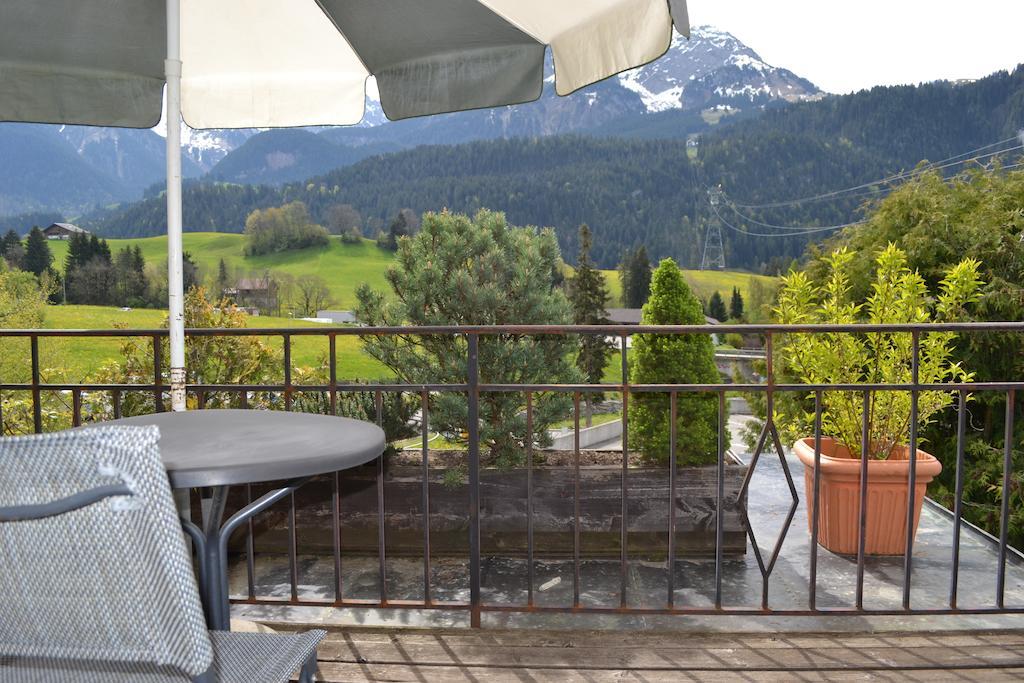 B&B Rosaly Chateau-d'Oex Esterno foto